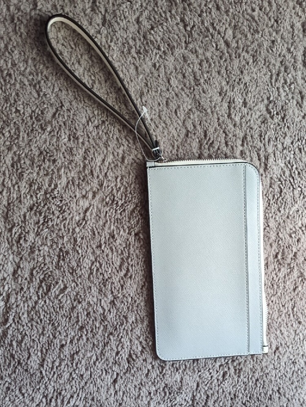 kate spade Two-Tone Zip Wristlet Clutch Wallet in Light Gray & Cream - Picture 2 of 3
